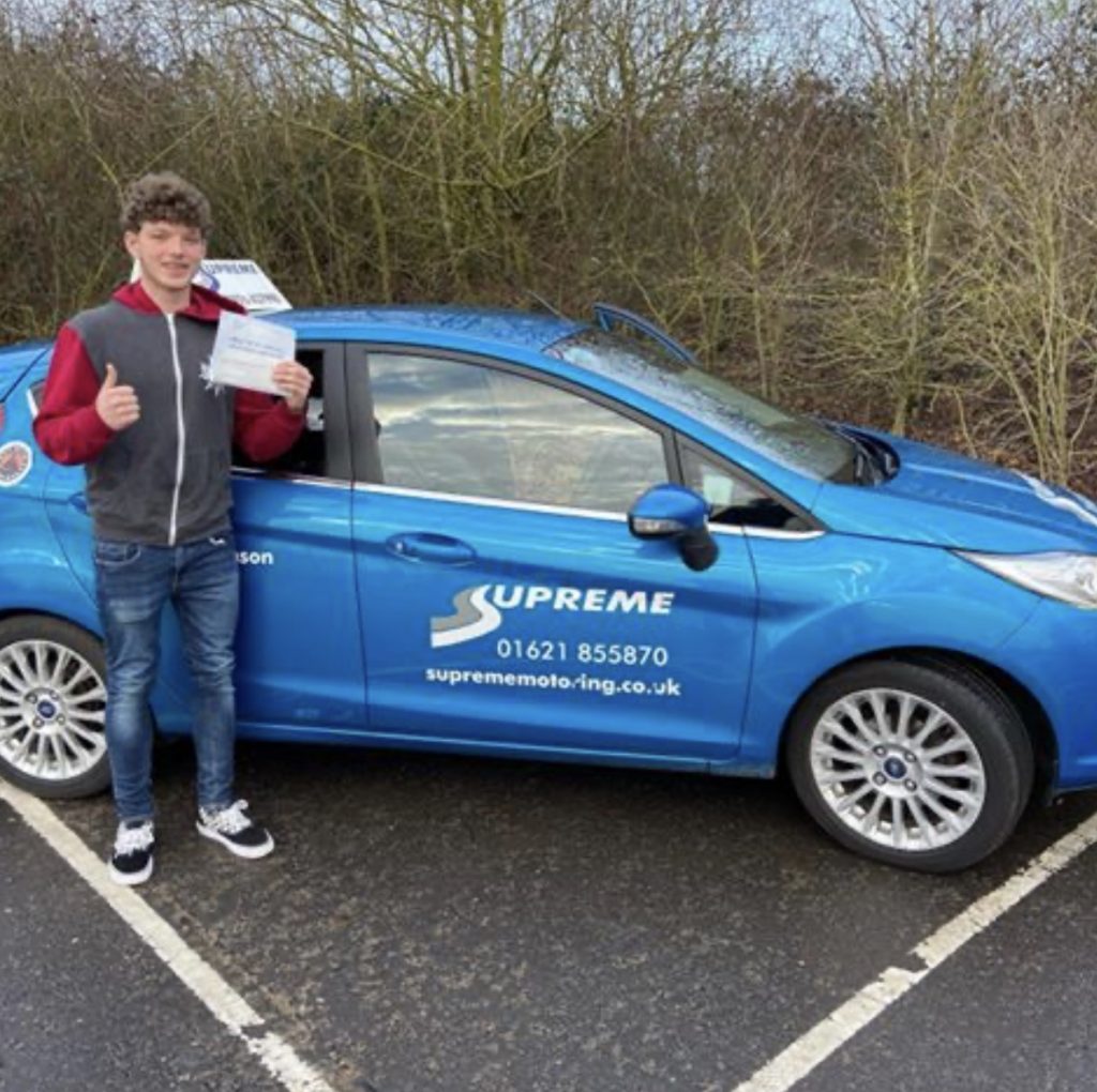 Driving Lessons in Chelmsford Supreme School of Motoring